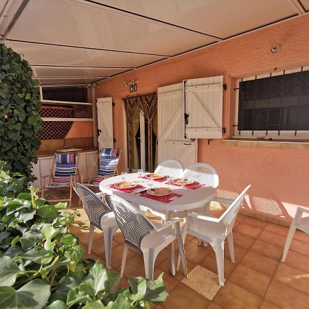 Les Lavandines: Charming Beachside Vacation Home with Terrace Argeles-sur-Mer Exterior photo