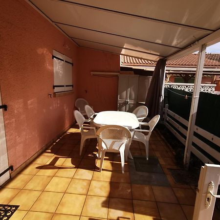 Les Lavandines: Charming Beachside Vacation Home with Terrace Argeles-sur-Mer Exterior photo