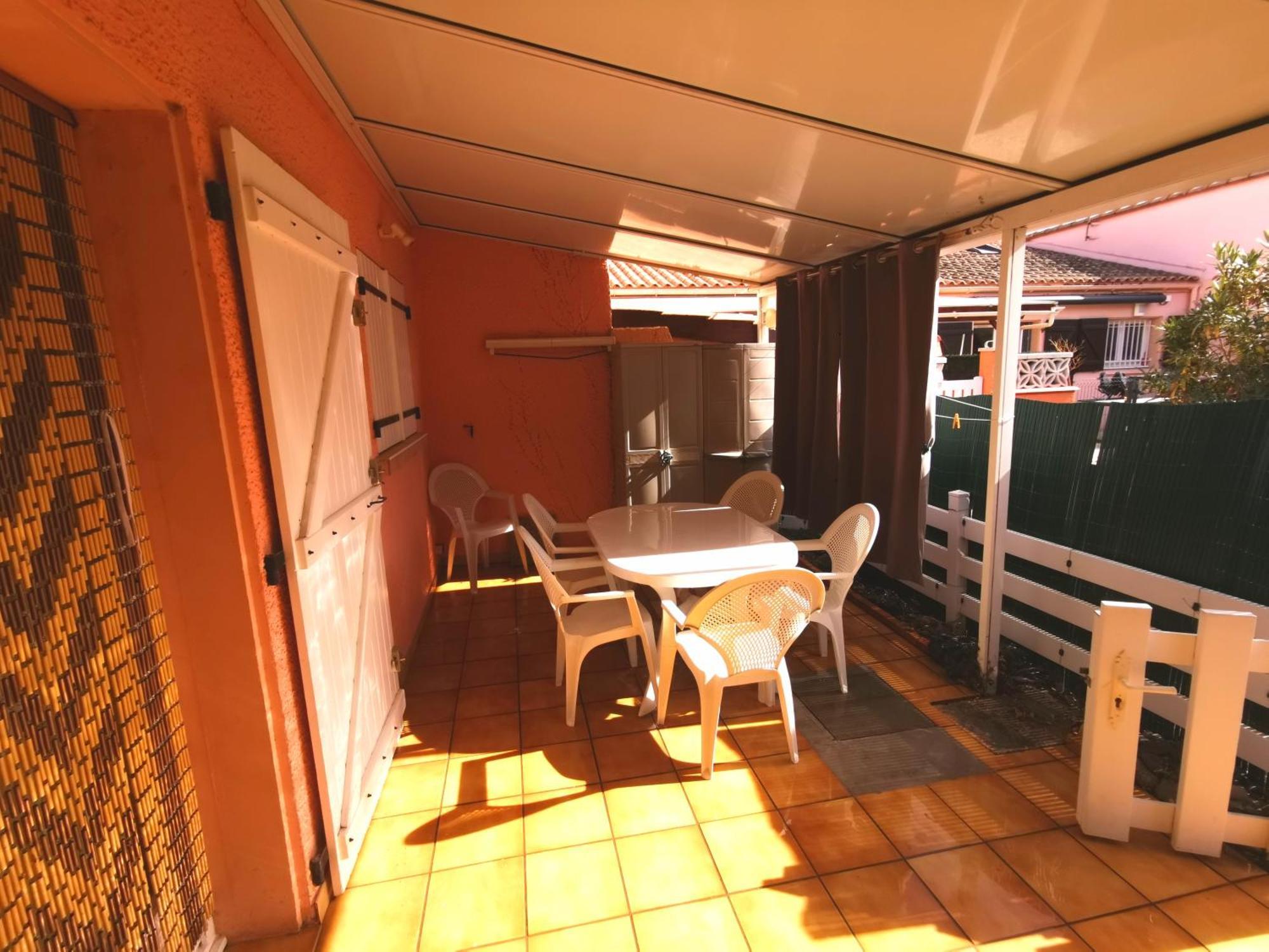 Les Lavandines: Charming Beachside Vacation Home with Terrace Argeles-sur-Mer Exterior photo